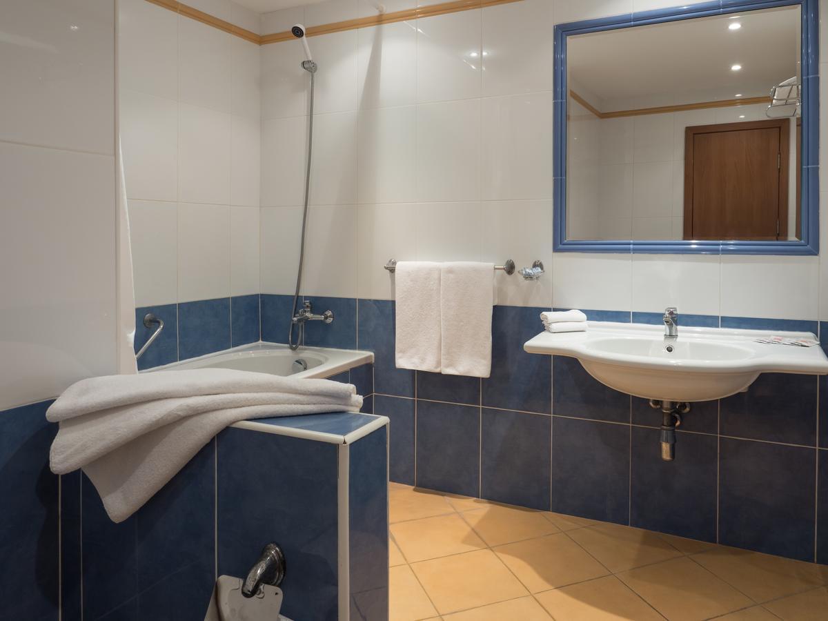Family Park Hotel Kyoshkove 슈멘 외부 사진