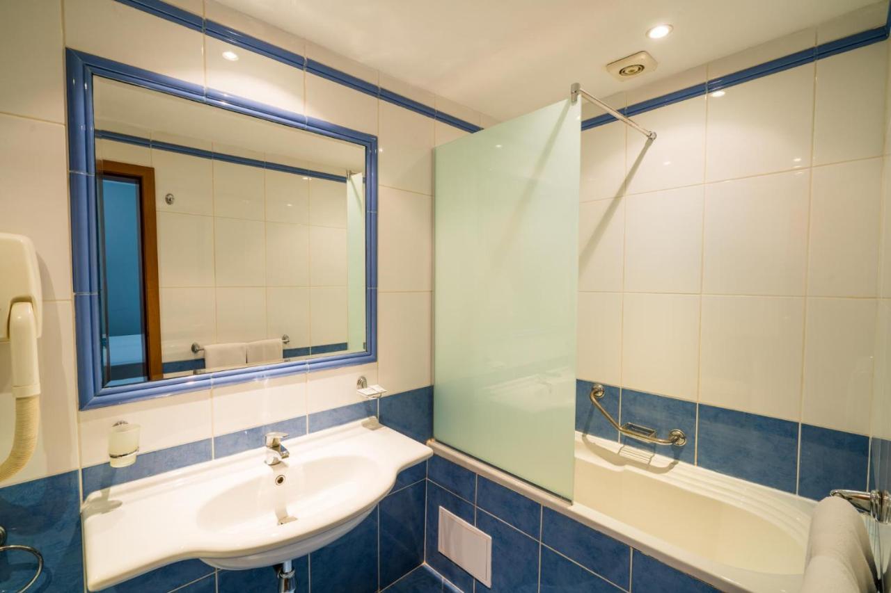 Family Park Hotel Kyoshkove 슈멘 외부 사진